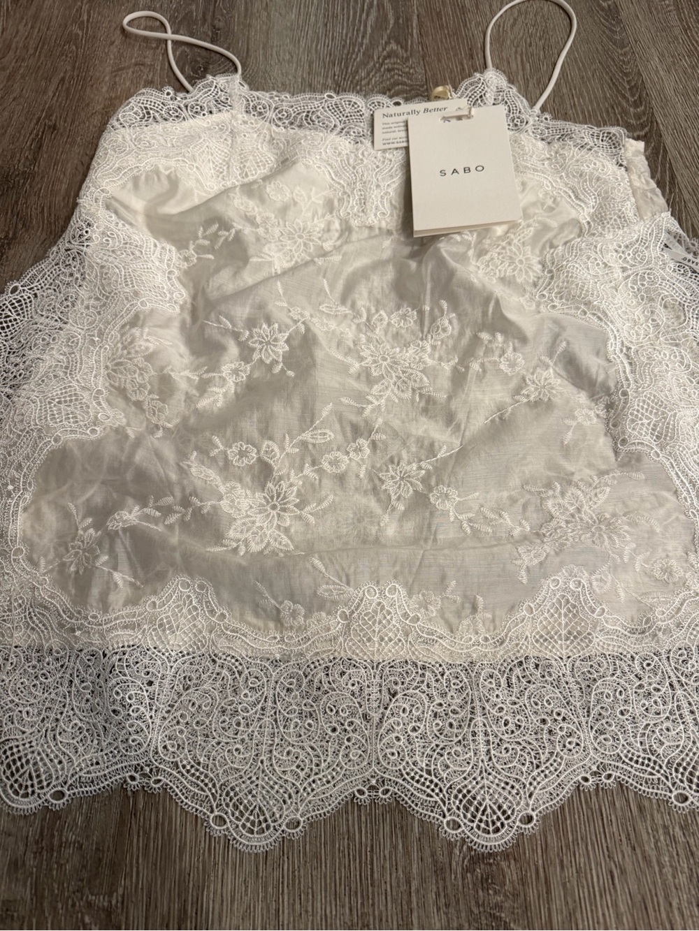 Sabo Chantilly lace top - SMALL - Picture 2 of 6